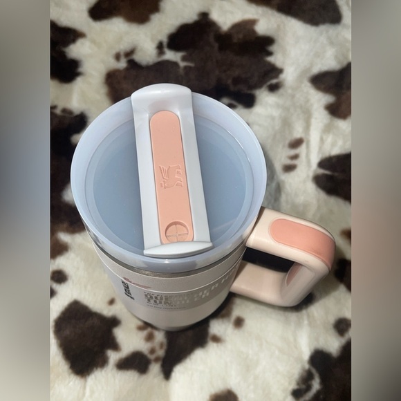 Stanley - Picture 4 of 4